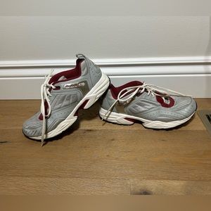 Women’s size 9 Reebok sneakers